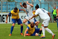 Calcio-Lecco-Pergolettese-2016-Mischia