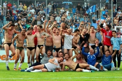 Calcio-Lecco-Seregno-Finale-Playoff-2016-Festeggiamenti-Squadra
