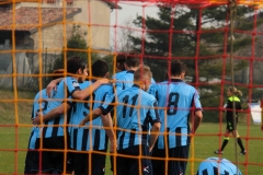 Abbraccio dopo la rete