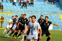 I genitori di Colino omaggiati della maglia bluceleste