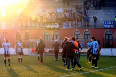 Il Lecco applaudito dai suoi tifosi