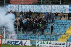 Calcio-Lecco-Levico-Terme-2016-Curva-Nord-striscione-protesta