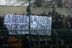 Pergolettese-Calcio-Lecco-2016-Striscione-Tifosi
