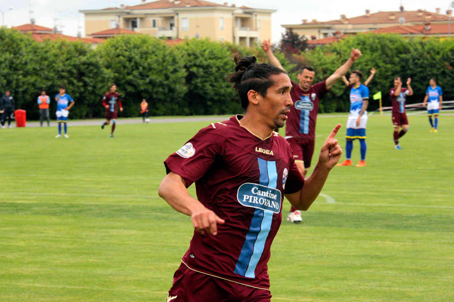 Guido Corteggiano con la maglia della Calcio Lecco 1912