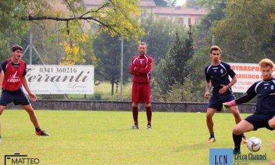 Alessio Delpiano osserva l'allenamento
