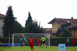 La rete di Pllumbaj costata la sconfitta al Lecco sul campo della Virtus Bergamo