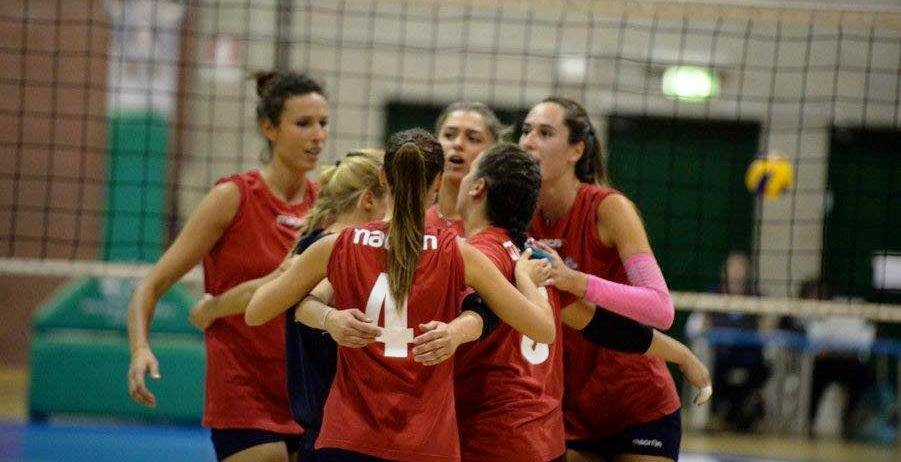 foto volley abbraccio