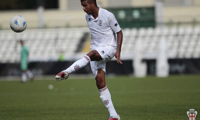 Junior Messias con la maglia della Pro Vercelli