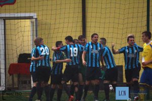 Esultanza della Calcio Lecco a Levico Terme