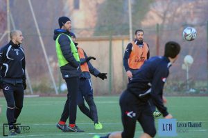Delpiano osserva l'allenamento