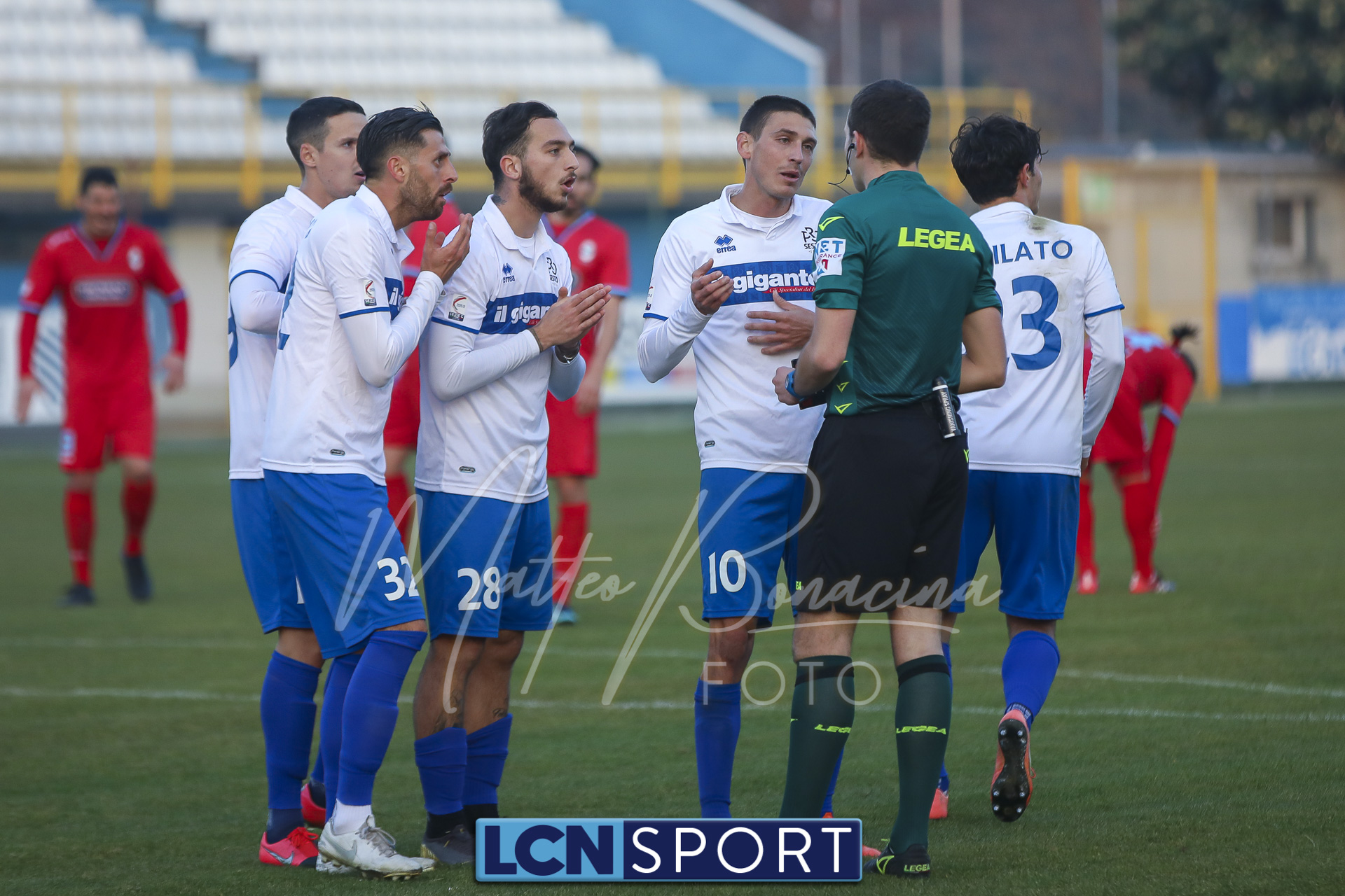 Claudio Maffei e Luca Scapuzzi protestano